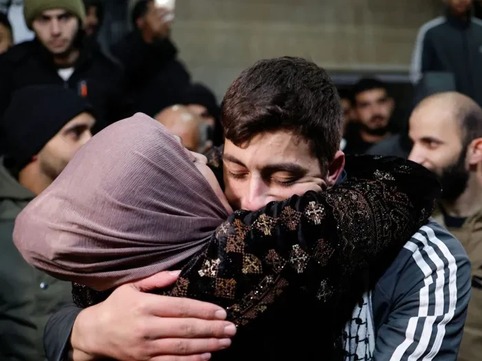 "أكسيوس": إسرائيل توافق على إطلاق سراح 700 أسير فلسطيني