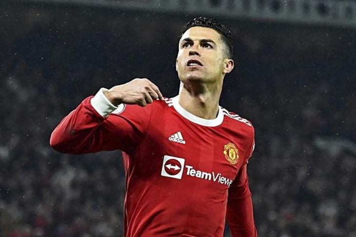في بيان رسمي.. مانشتسر يونايتد يعلن فسخ التعاقد مع رونالدو.. واللاعب يرد