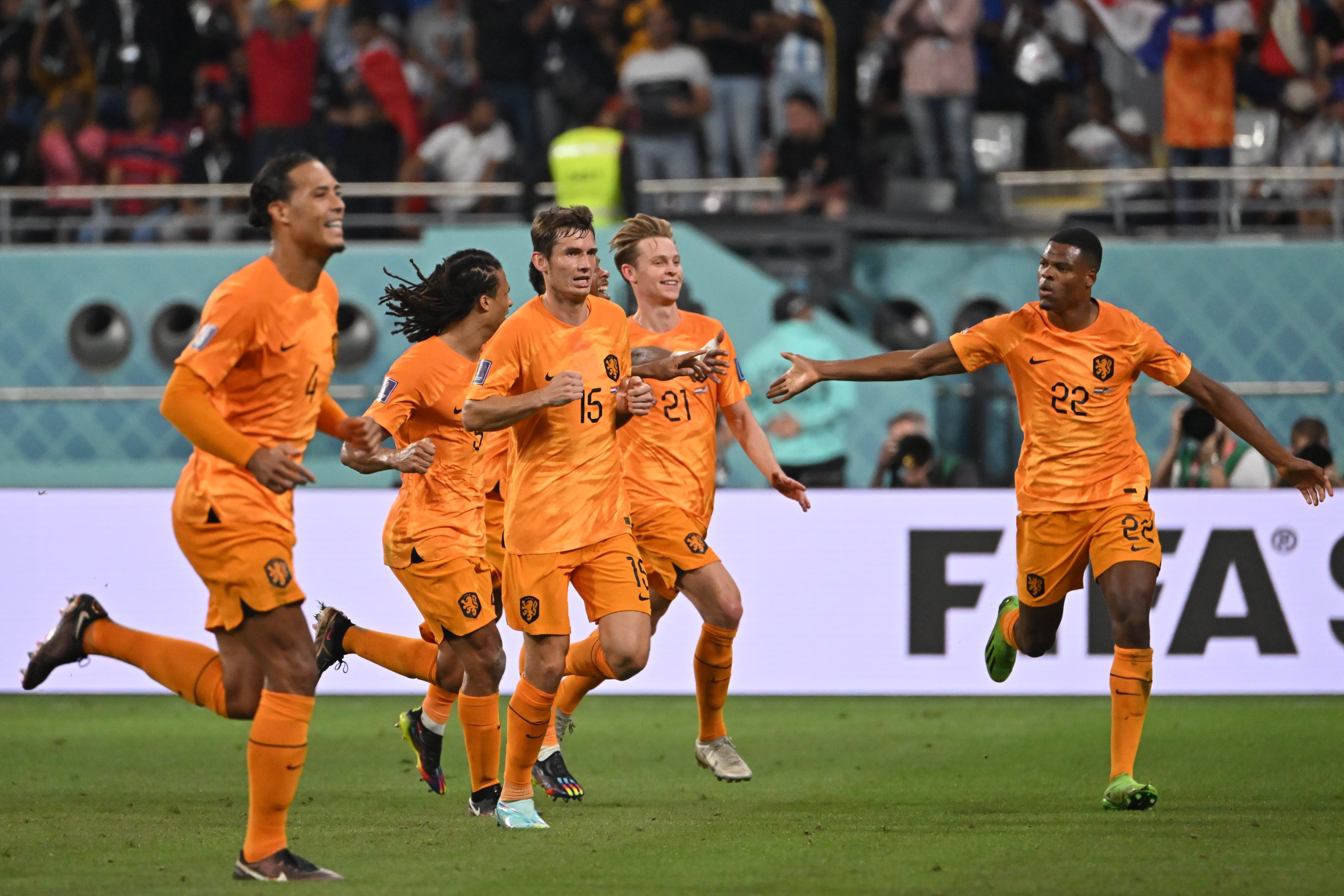 الطواحين الهولندية تقتل أحلام أمريكا بثلاثية في كأس العالم.. وديباي يدخل التاريخ