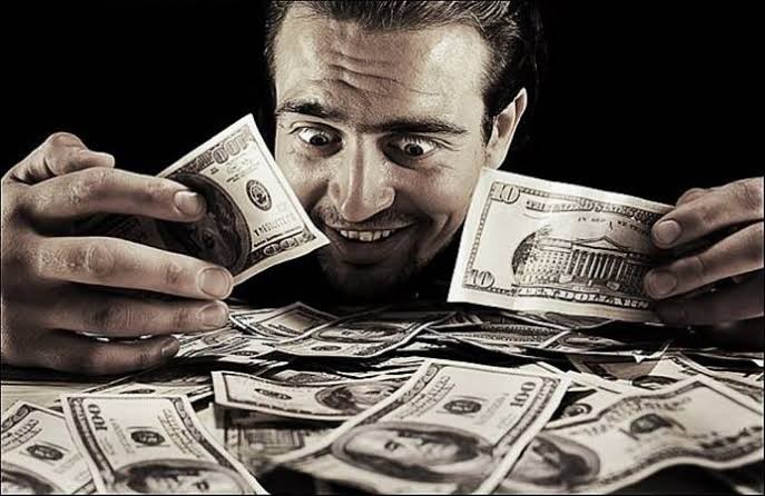 بين "كان عام مفلس" و"صرفت عليه من جيبي".. ماهو مقدار الثروة التي حققتها خلال عام 2022؟