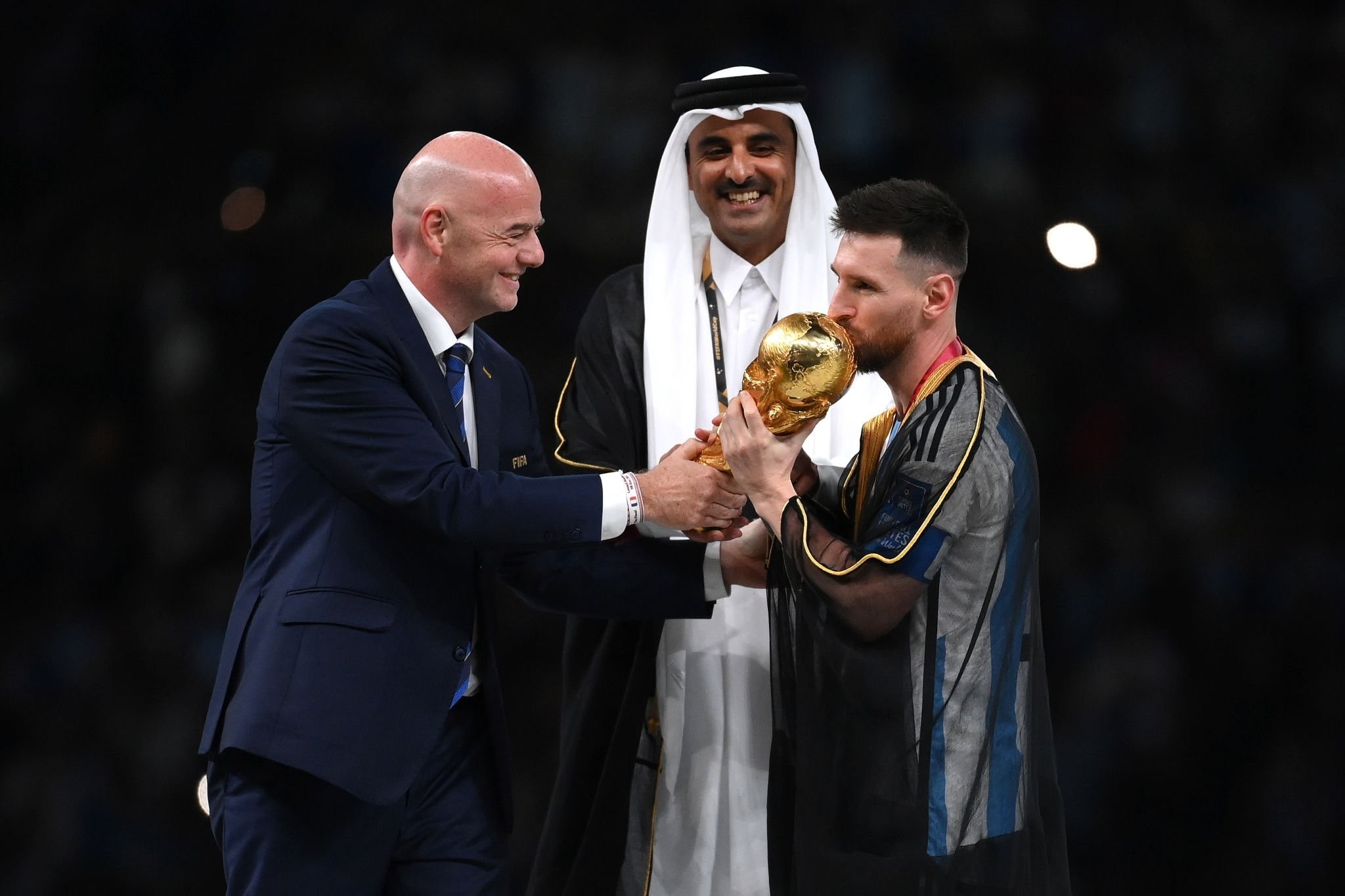 انتهازية قطر تفسد عرس كأس العالم.. وموقف بيلة مختلف