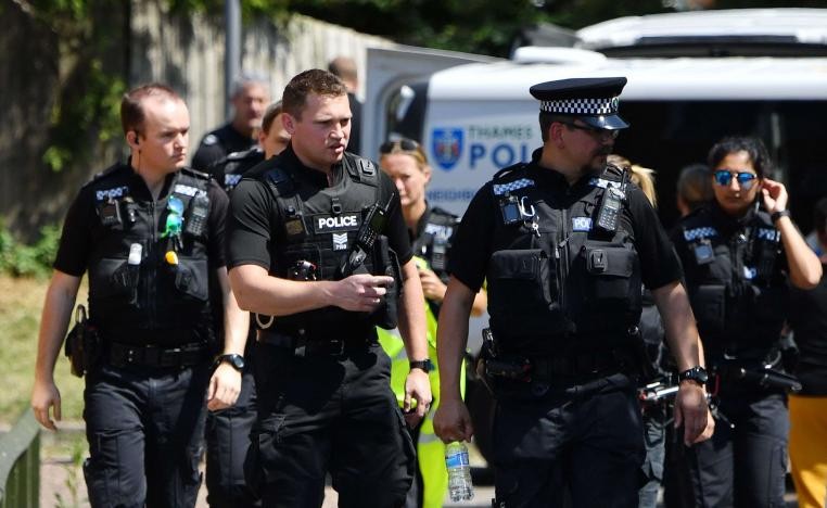 استطلاع: 1 بين كل 5 ضباط شرطة بريطانيين يخططون للاستقالة بسبب ظروف العمل