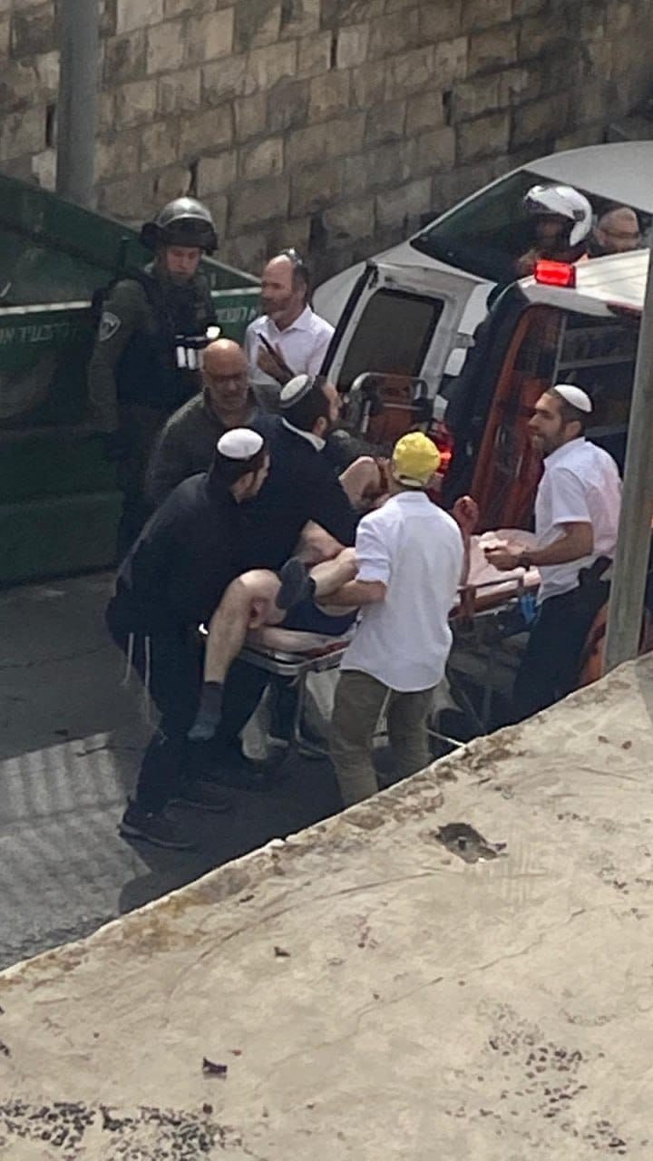بعد أقل من 24 ساعة على عملية القدس.. عملية إطلاق نار تصيب مستوطنين بجراح خطيرة بحي سلوان.. وإسرائيل ترفع ترفع درجة التأهل للقصوى
