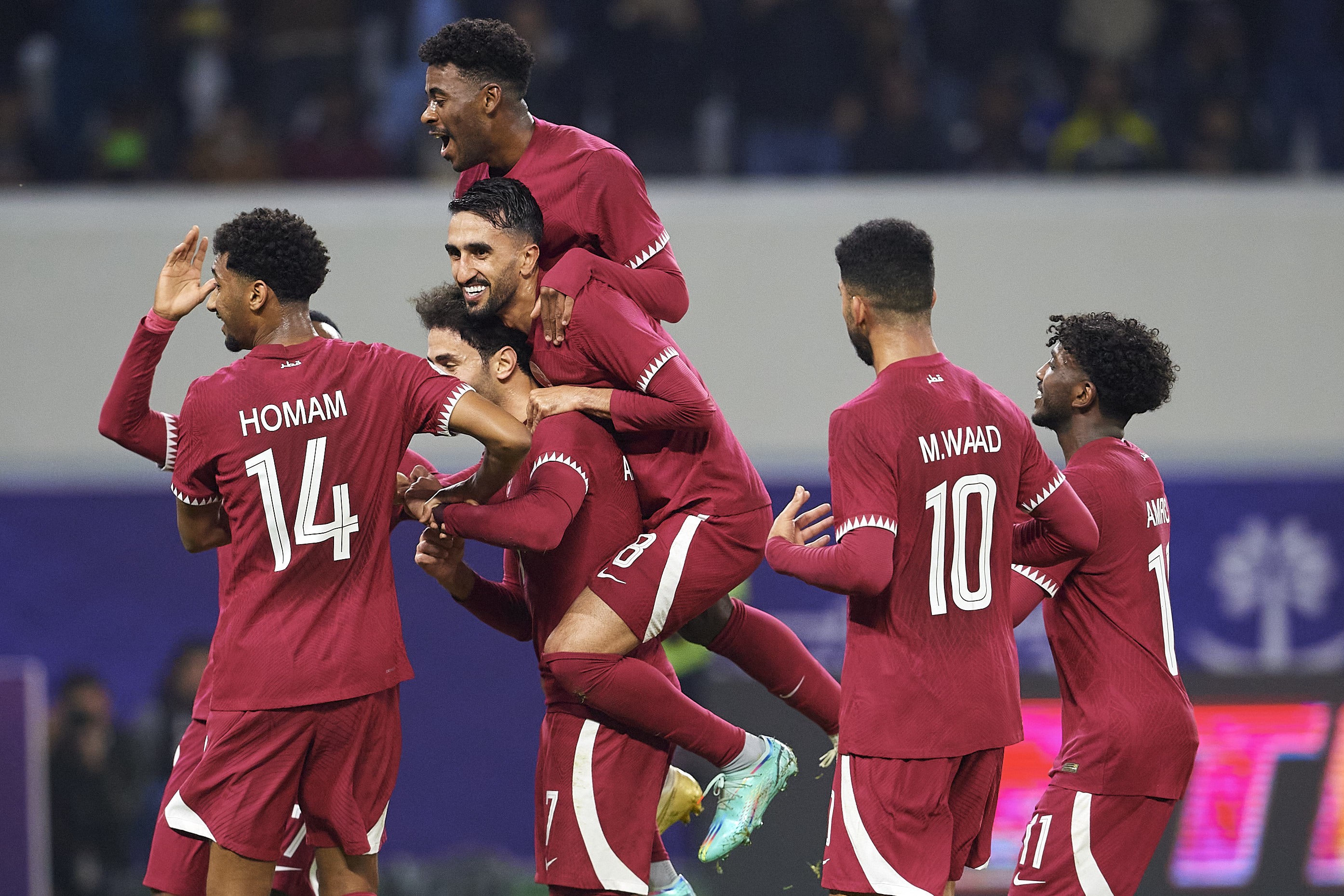 منتخب قطر يستهل مشواره في "خليجي 25" بالفوز على الكويت بثنائية