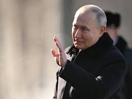 المحكمة الجنائية الدولية تصدر أمر اعتقال   بوتين