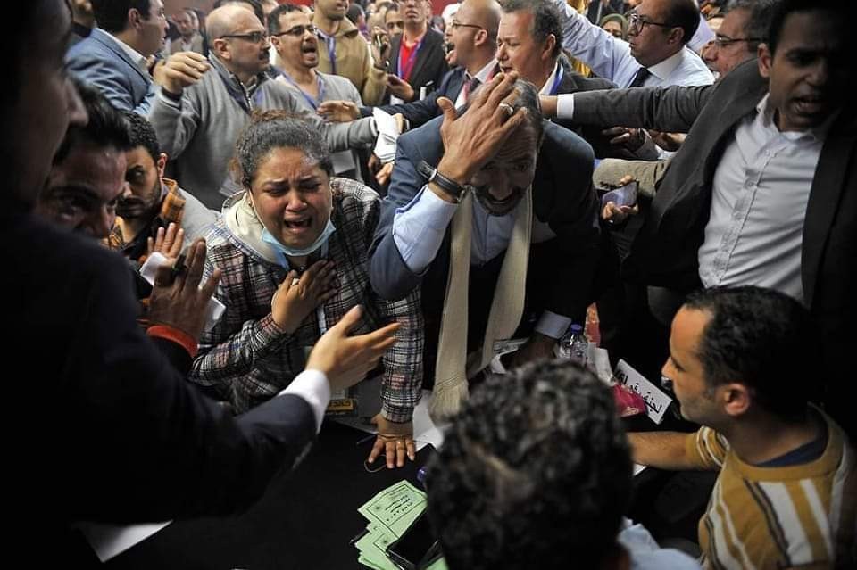 لماذا فرح الصحفيون المصريون بانتخاب خالد البلشي نقيبًا