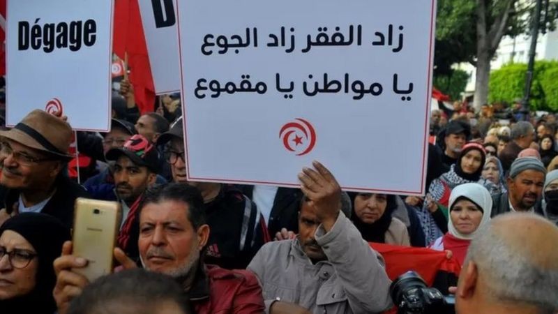  قمع حريات واضرابات سياسية في تونس.. اليكم القصة