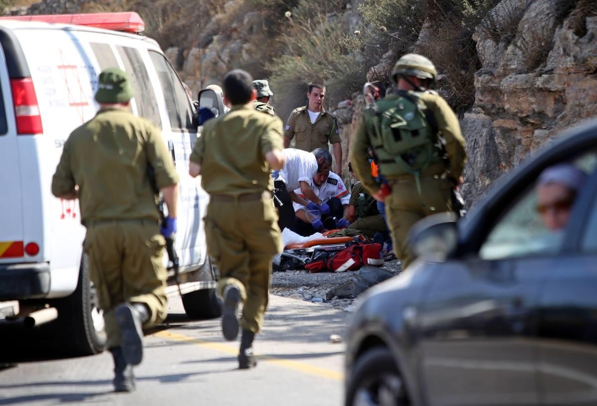 إصابة جندين إسرائيليين في عملية طعن جنوب تل أبيب