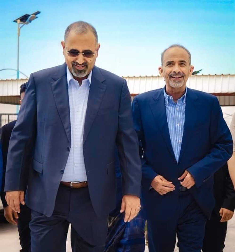 لقاء فارق ومحايد سياسياً في عدن.. بين رجلين يمثل كل منهما مشروعاً مختلفاً عن الاخر