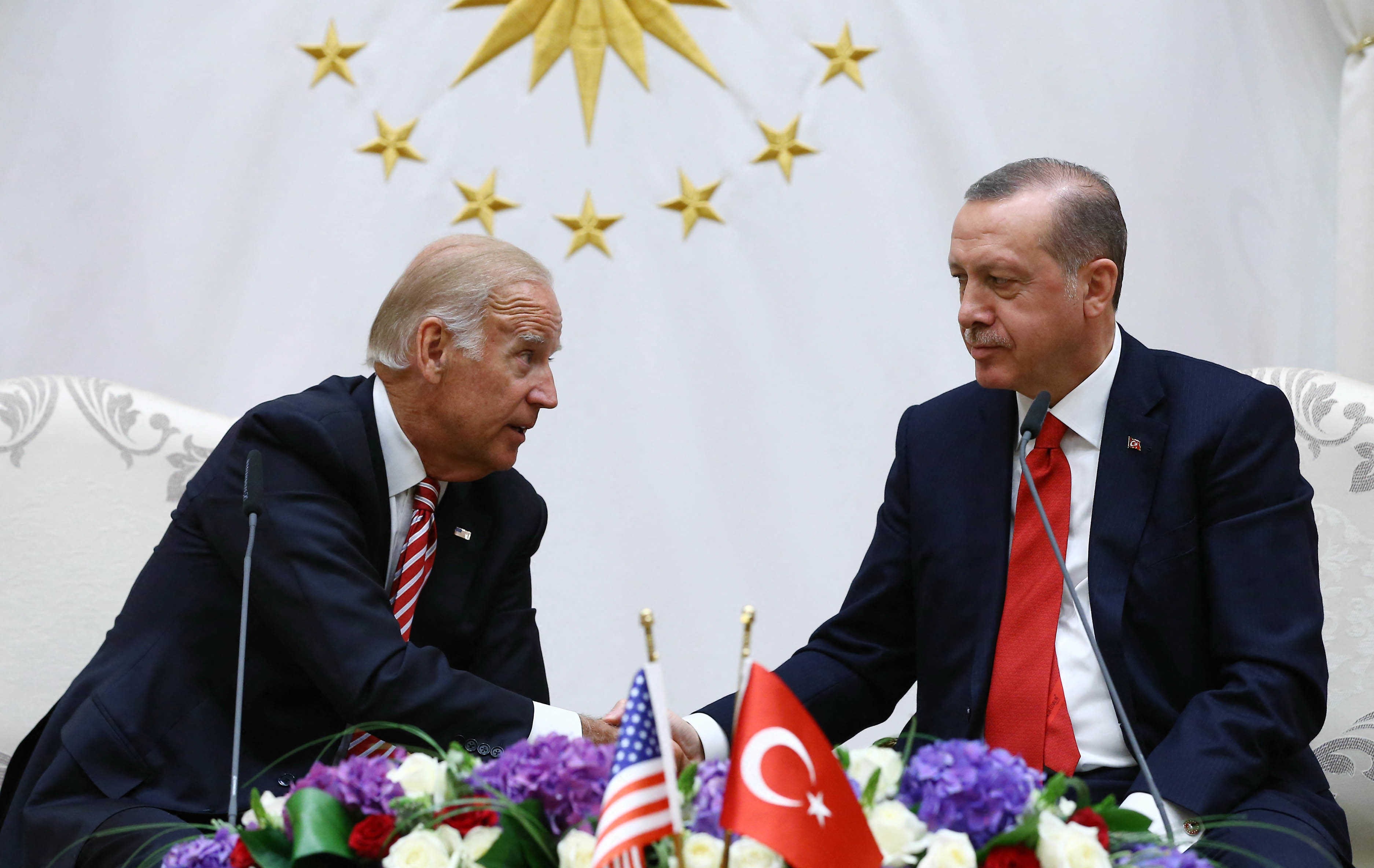تفاصيل مكالمة بايدن مع أردوغان بعد نجاحه في انتخابات تركيا