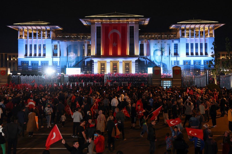 اودوغان يدير ظهره للاخوان