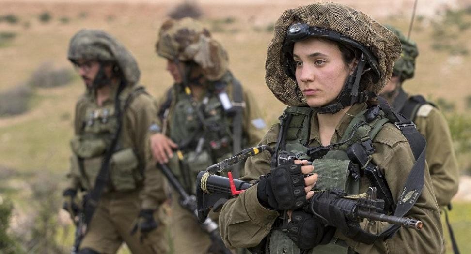 اتهام مجندات الجيش الإسرائيلي بممارسة أفعال فاضحة في المناطق الحدودية