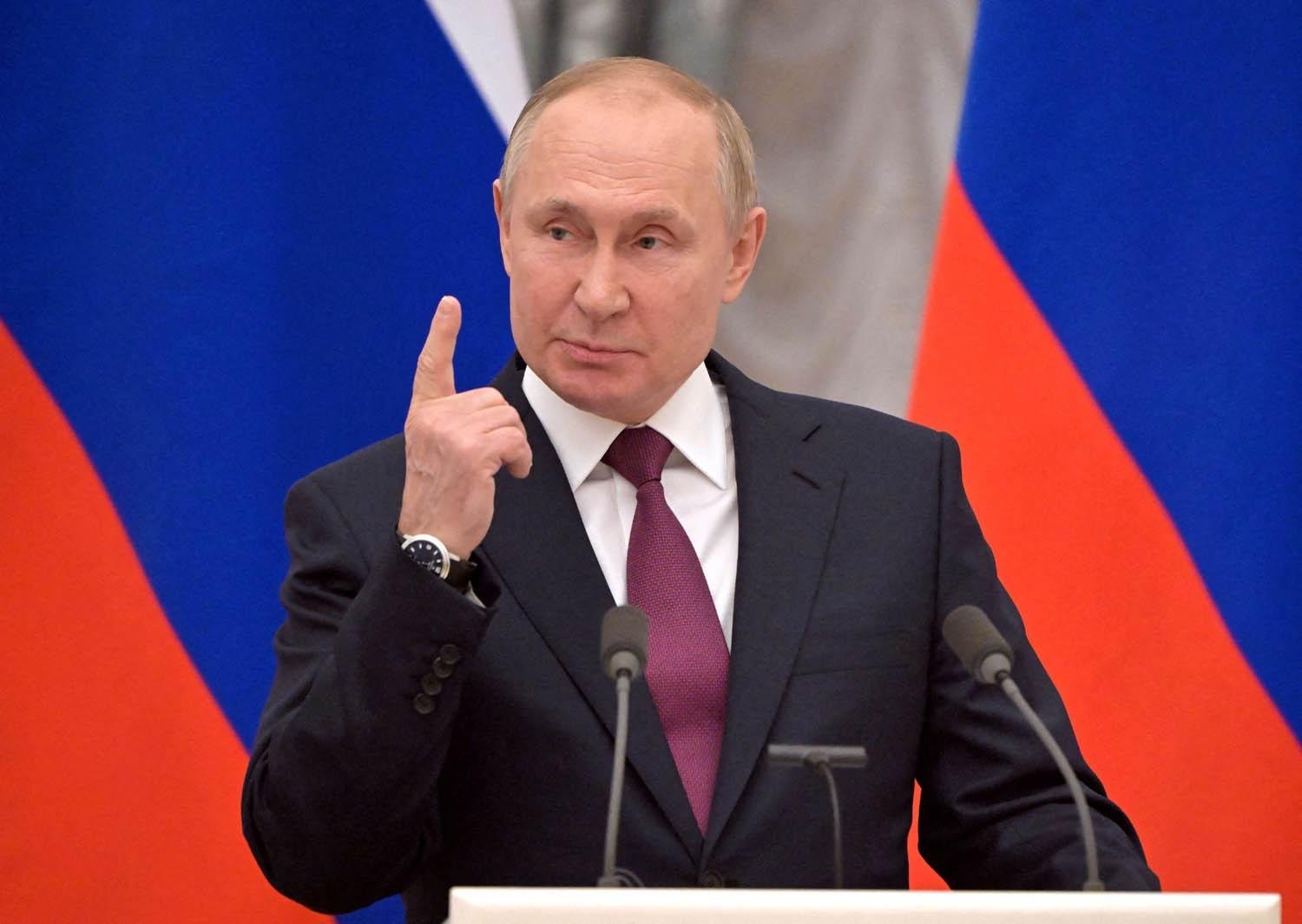 مهددًا باستخدام الأسلحة النووية.. بوتين: "يمكننا تدمير وسط كييف"