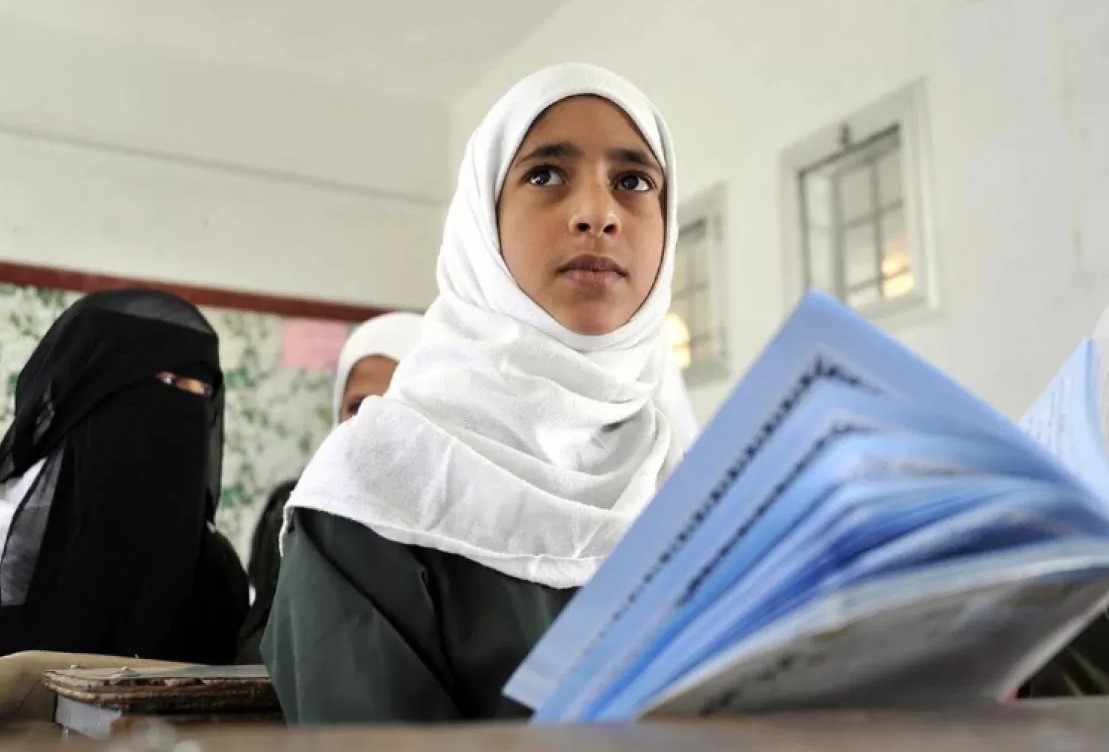 أين تحييد التعليم؟.. جدل في اليمن بسبب فرض الحوثي مشرفين على المدارس الأهلية | مستند