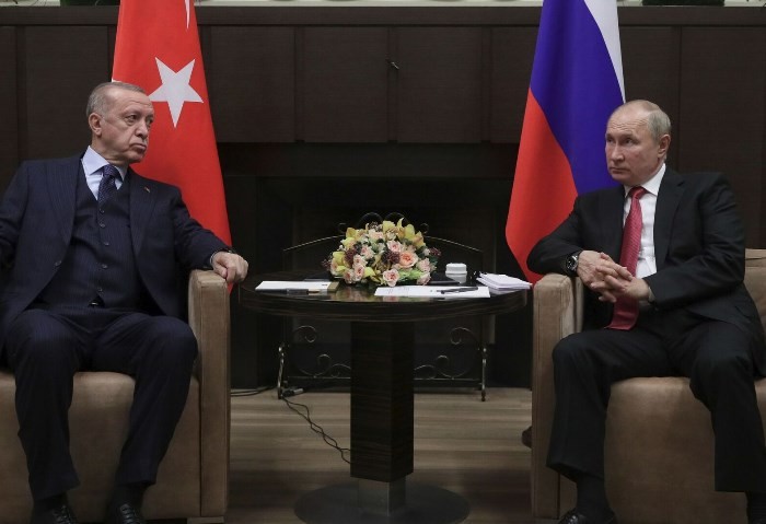 مفاوضات مركز الغاز وصفقة الحبوب على طاولة محادثات بوتين وأردوغان