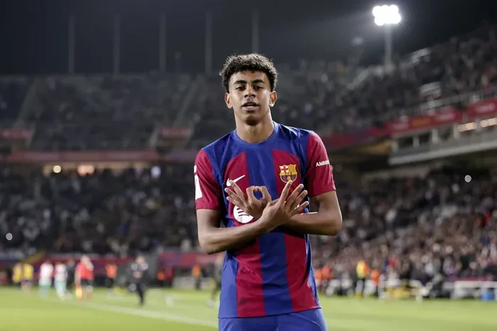 مقابل مبلغ خيالي.. باريس سان جيرمان يرغب في شراء "يامال" من برشلونة