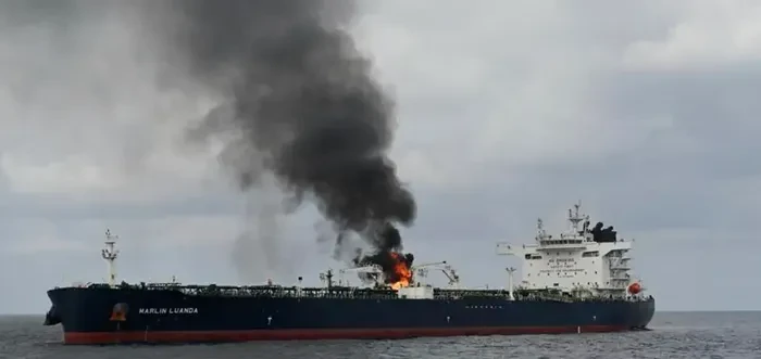 المبعوث الأممي لليمن: الوضع في البحر الأحمر غير مستقر جراء قصف السفن