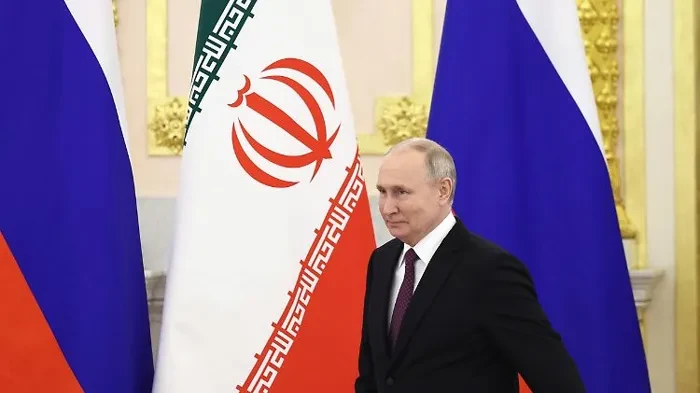 الرد المرتقب على إسرائيل.. روسيا تدخل خط المواجهة بـ"عتاد عسكري" لإيران