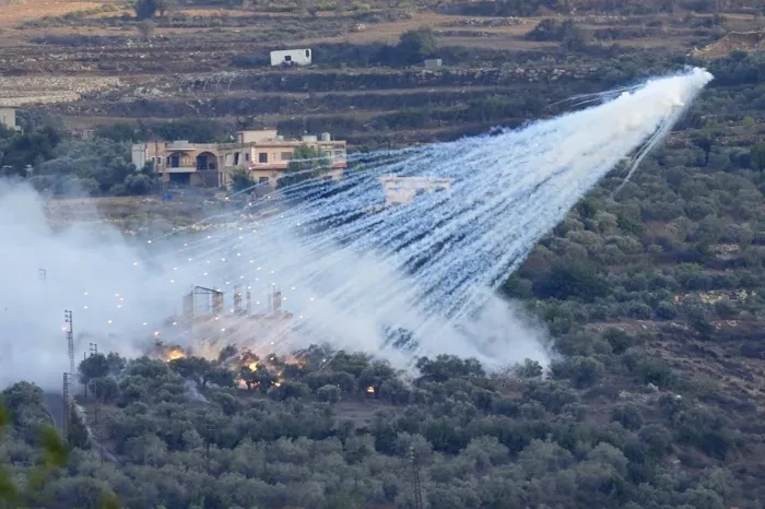 استشهاد 23 سوريا في غارة إسرائيلية على بلدة يونين اللبنانية