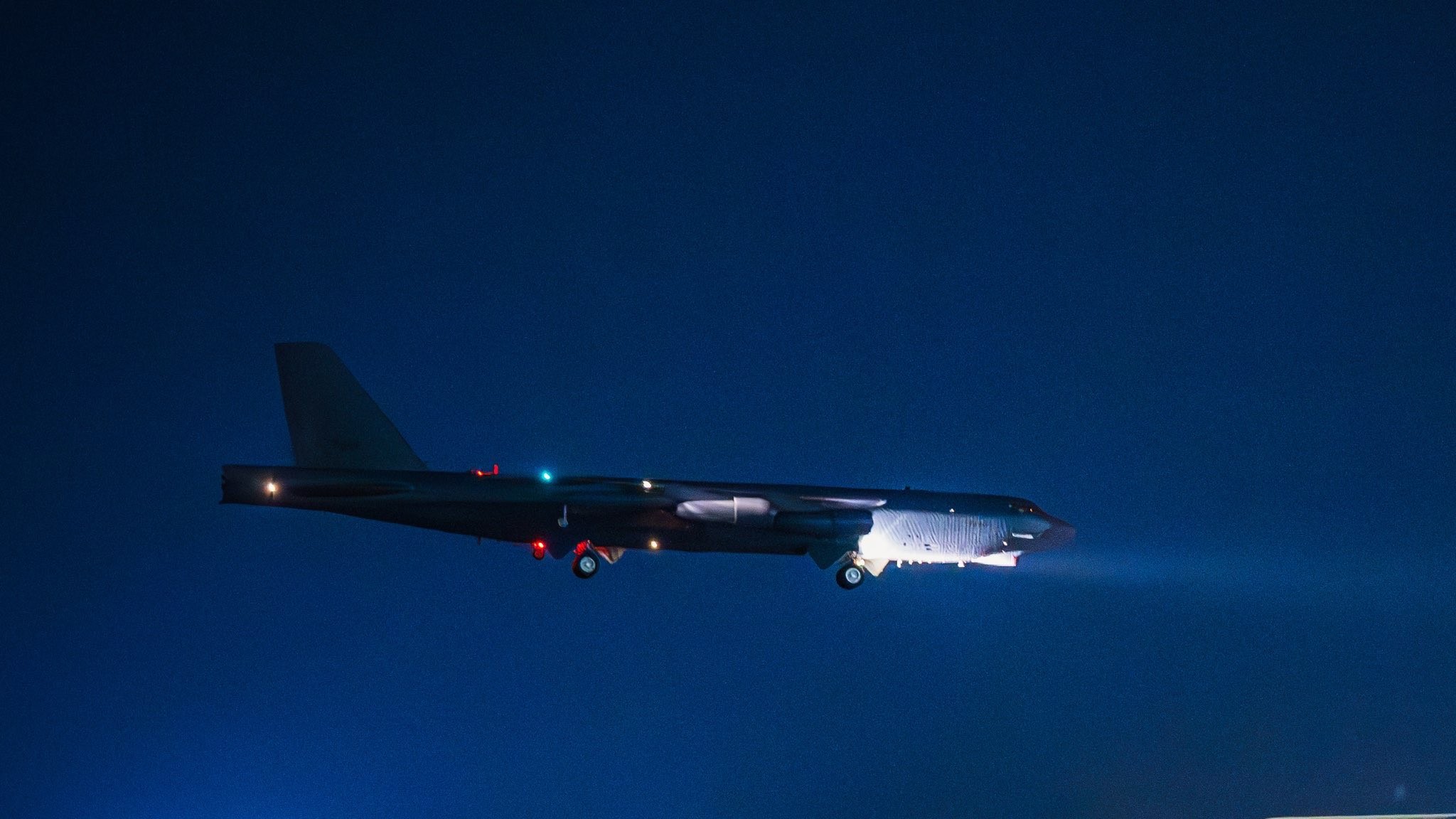 الجيش الأمريكي يعلن وصول قاذفات «B-52» إلى الشرق الأوسط