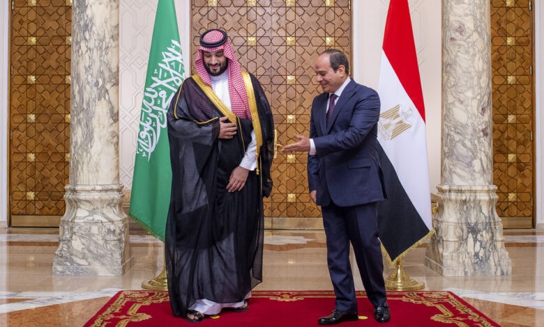 السعوية تطالب بقاعدة أمريكية على تيران وصنافير لتأمين قناة السويس ورفض مصري